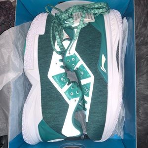 Way of wade WOW4 either green or orange